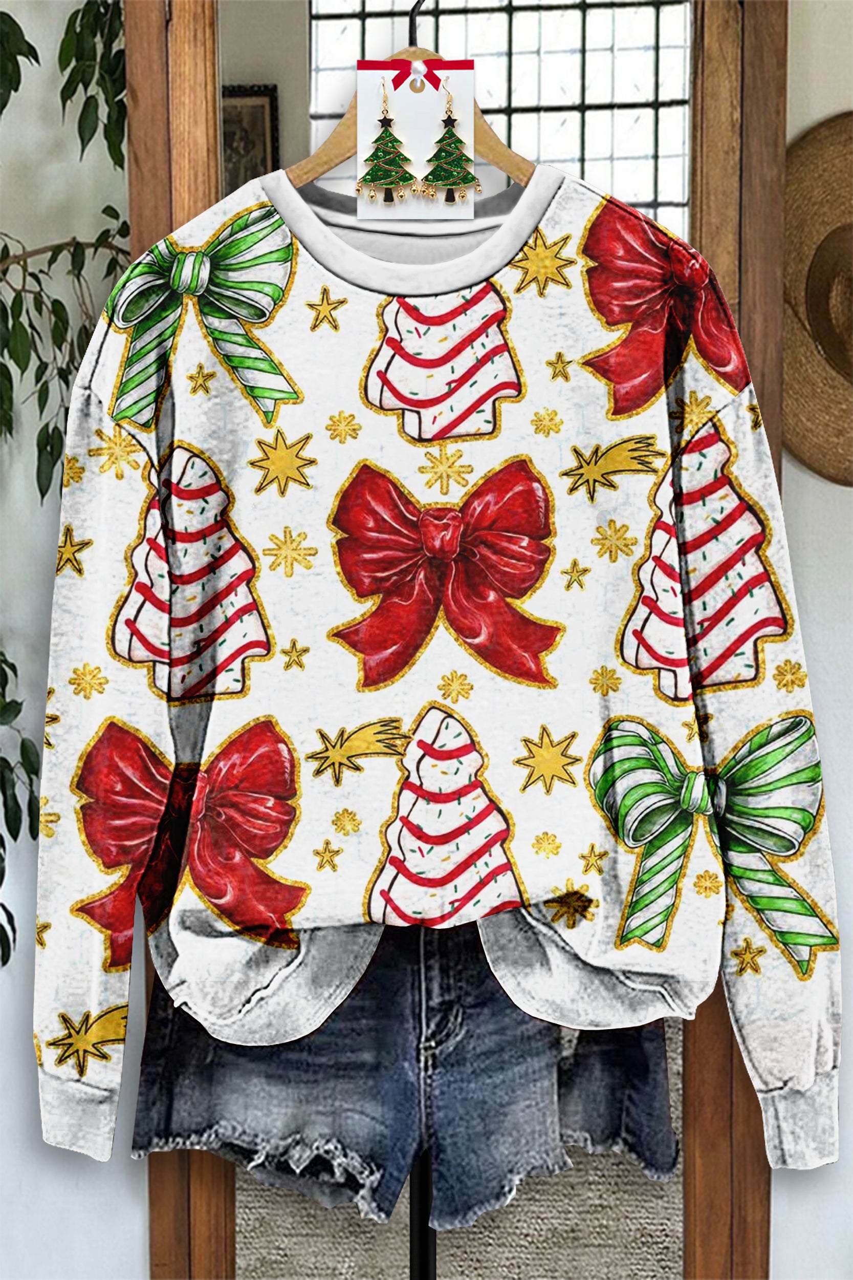 Pretty Christmas Tree Bow Print Sweatshirt