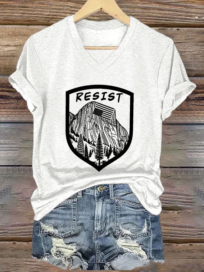 V-neck Retro Resist I Stand With The NPS Print T-Shirt