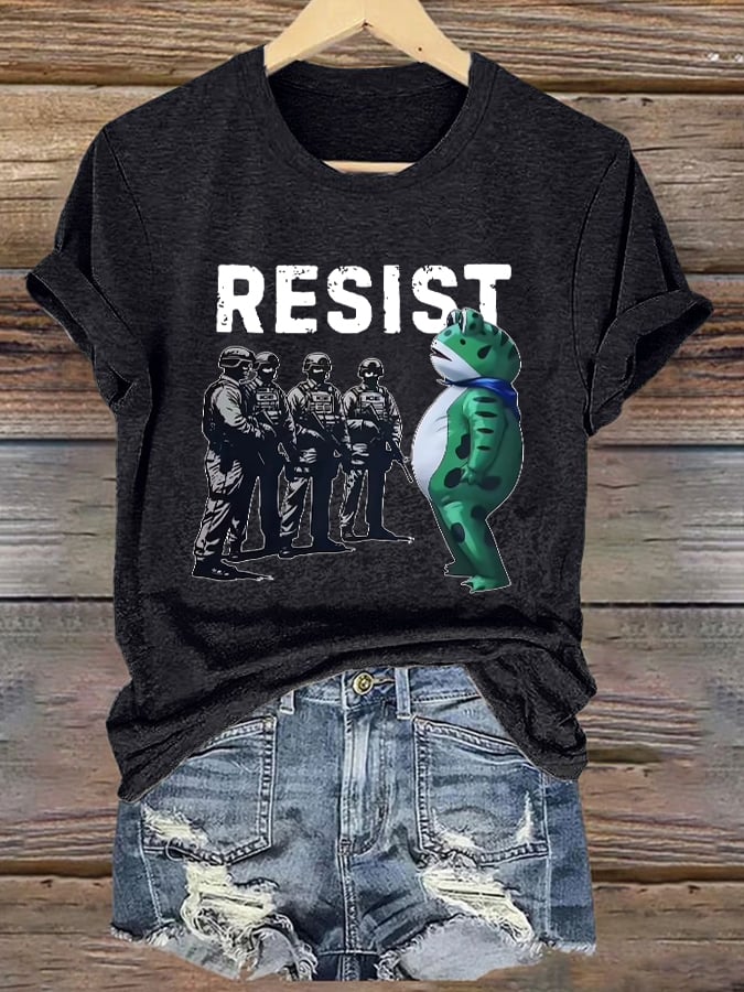 Women's Retro Resist Frog Print T-Shirt