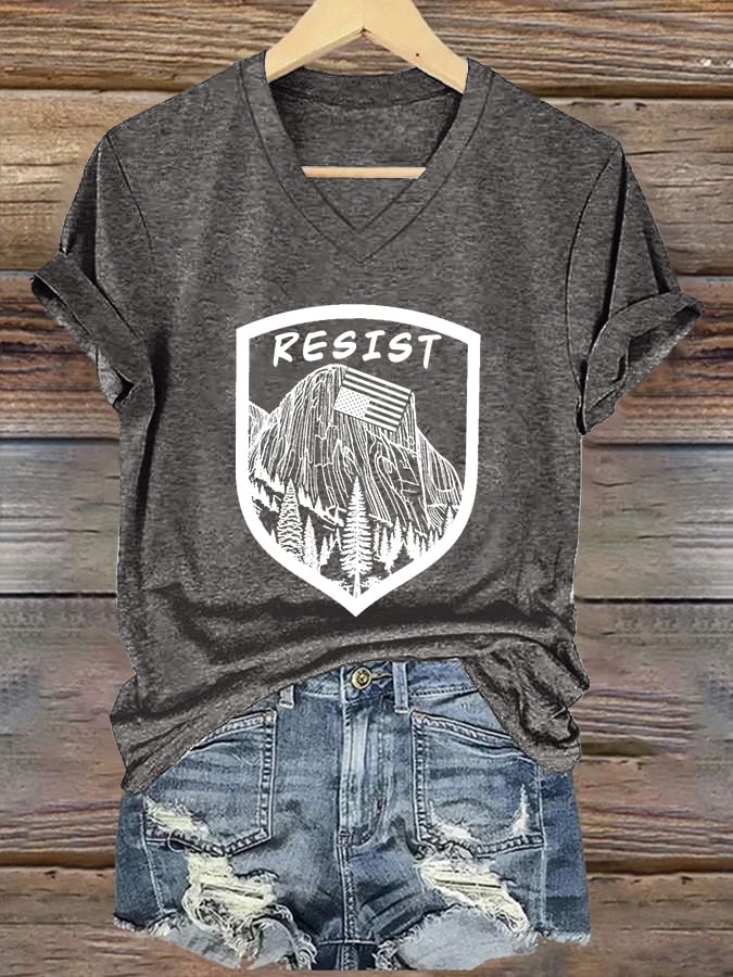 V-neck Retro Resist I Stand With The NPS Print T-Shirt