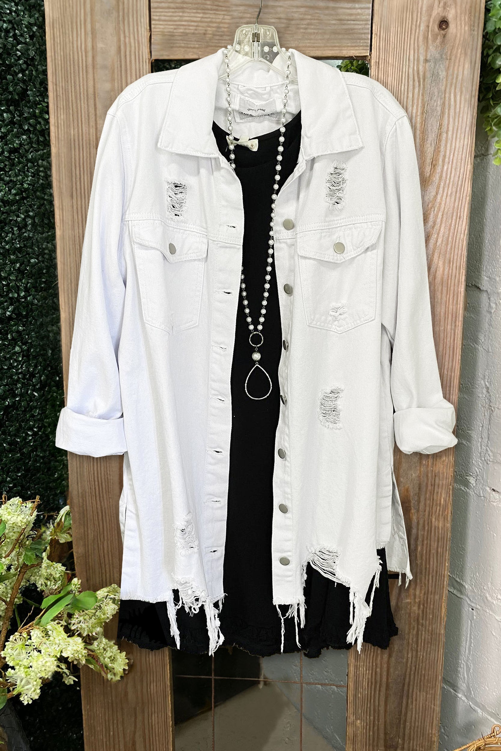 Ripped Holes Frayed Hem Denim Jacket