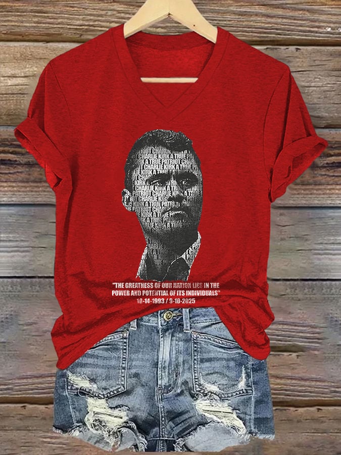 V-Neck Retro A True Patriot The Greatness Of Our Nation Lies In The Power And Potential Of Its Individuals Print T-Shirt