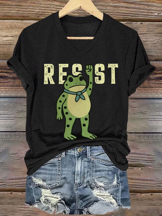 Women's Resist Frog Print V Neck T-shirt