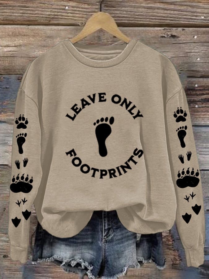 Women's Leave Only Footprints Print Casual Sweatshirt