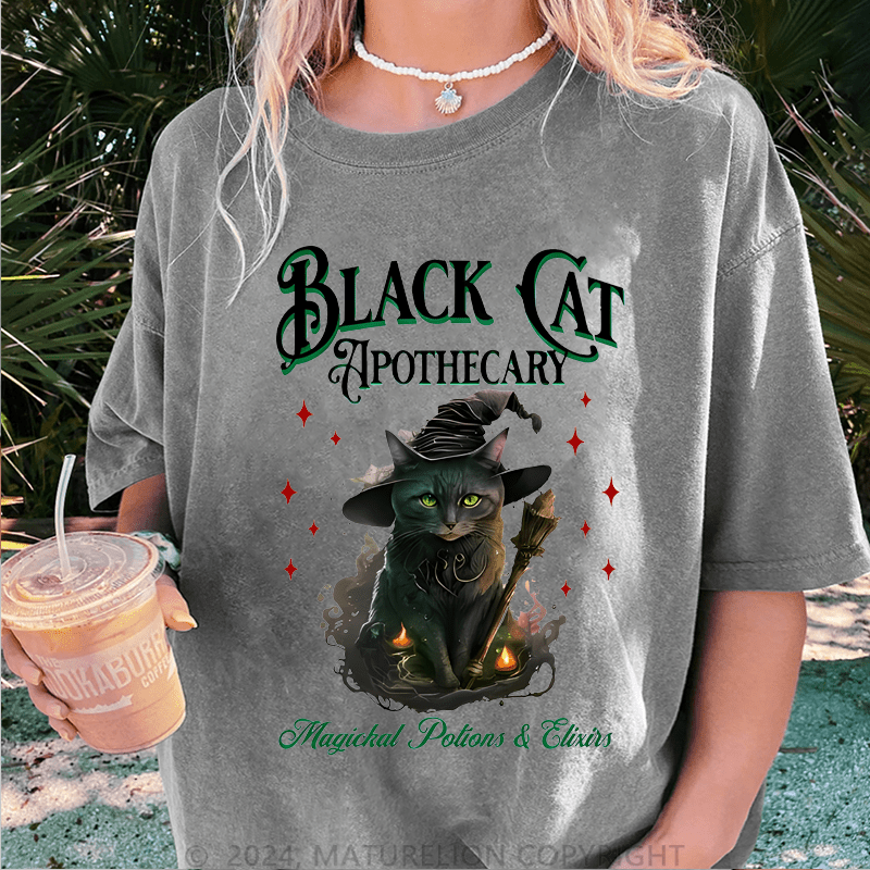 Maturelion Halloween Black Cat Apothecary Halloween Casual DTG Printing Washed Cotton T-Shirt