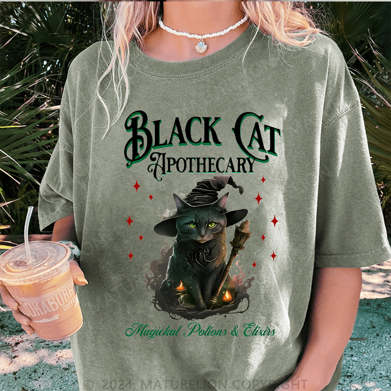 Maturelion Halloween Black Cat Apothecary Halloween Casual DTG Printing Washed Cotton T-Shirt