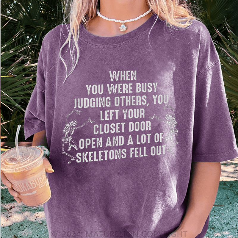 Maturelion Halloween Busy Judging Others DTG Printing Washed Cotton T-Shirt