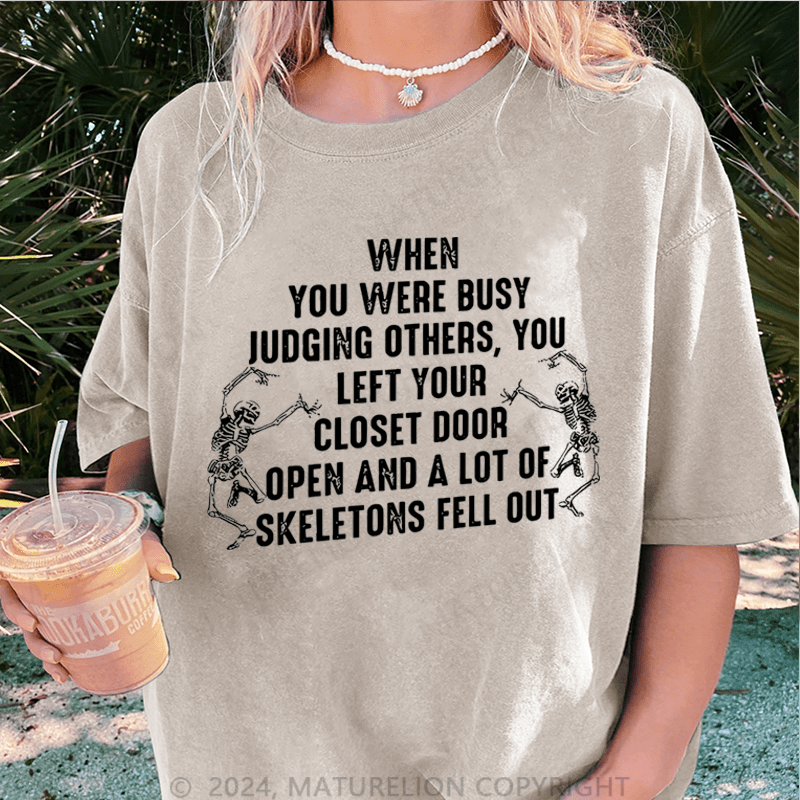 Maturelion Halloween Busy Judging Others DTG Printing Washed Cotton T-Shirt