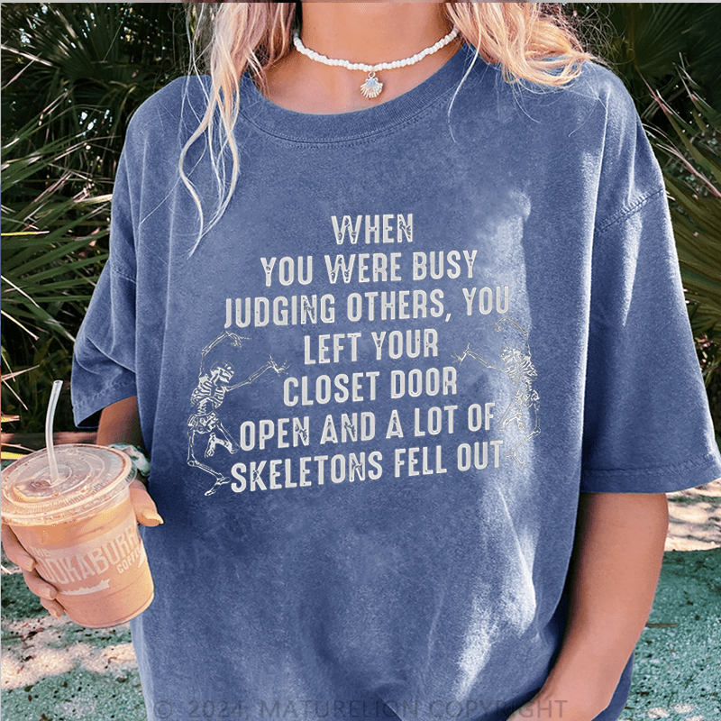 Maturelion Halloween Busy Judging Others DTG Printing Washed Cotton T-Shirt