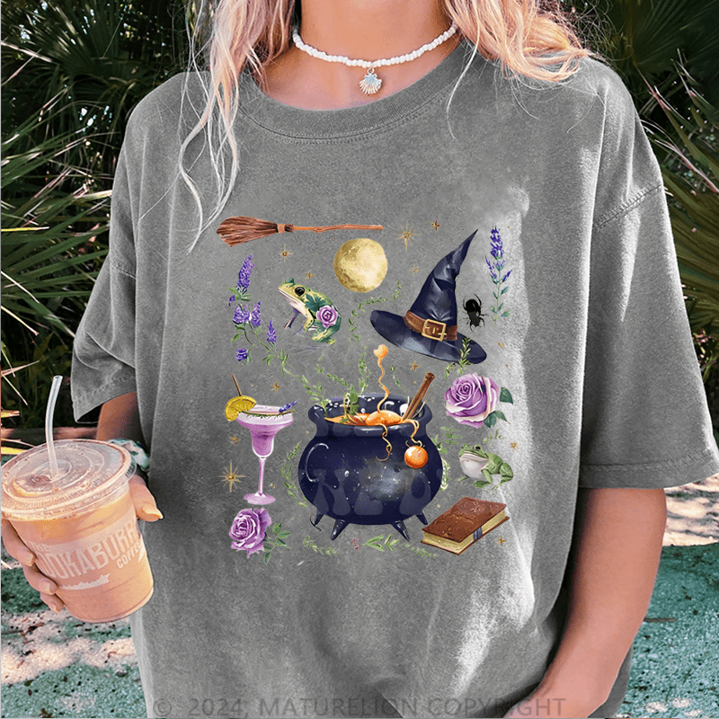 Maturelion Halloween Spooky Bitch, Pretty Girls Walk Vintage Distressed DTG Printing Washed Cotton T-Shirt