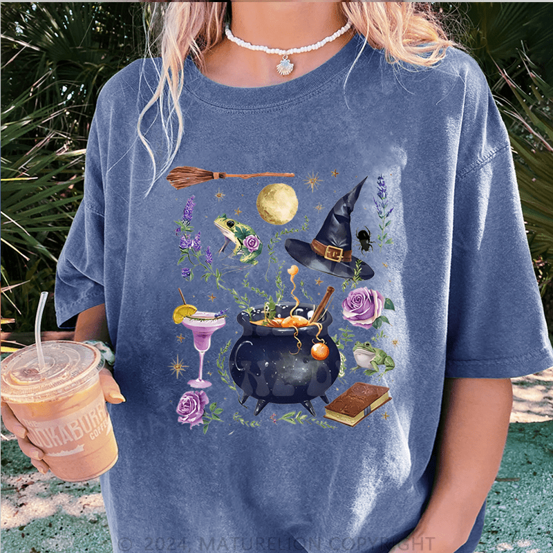 Maturelion Halloween Spooky Bitch, Pretty Girls Walk Vintage Distressed DTG Printing Washed Cotton T-Shirt