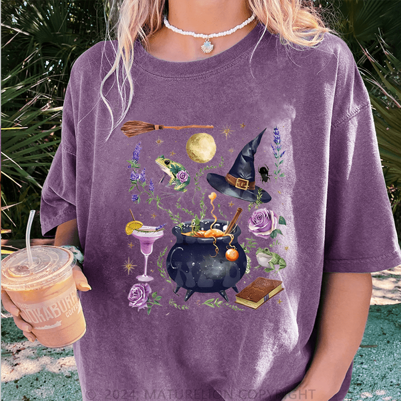 Maturelion Halloween Spooky Bitch, Pretty Girls Walk Vintage Distressed DTG Printing Washed Cotton T-Shirt