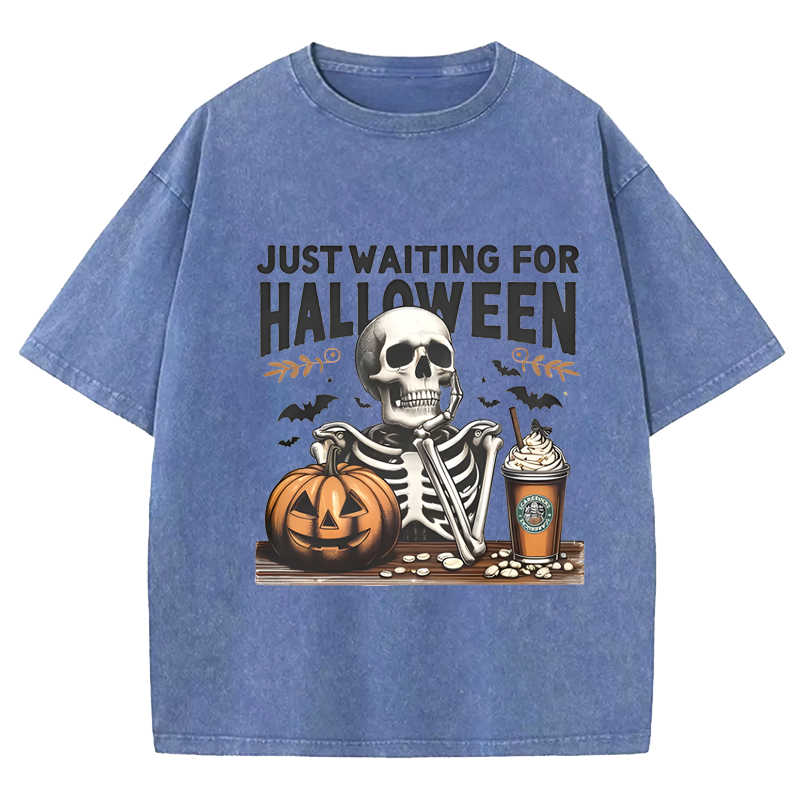Maturelion Halloween Just waiting for Halloween DTG Printing Washed Cotton T-Shirt
