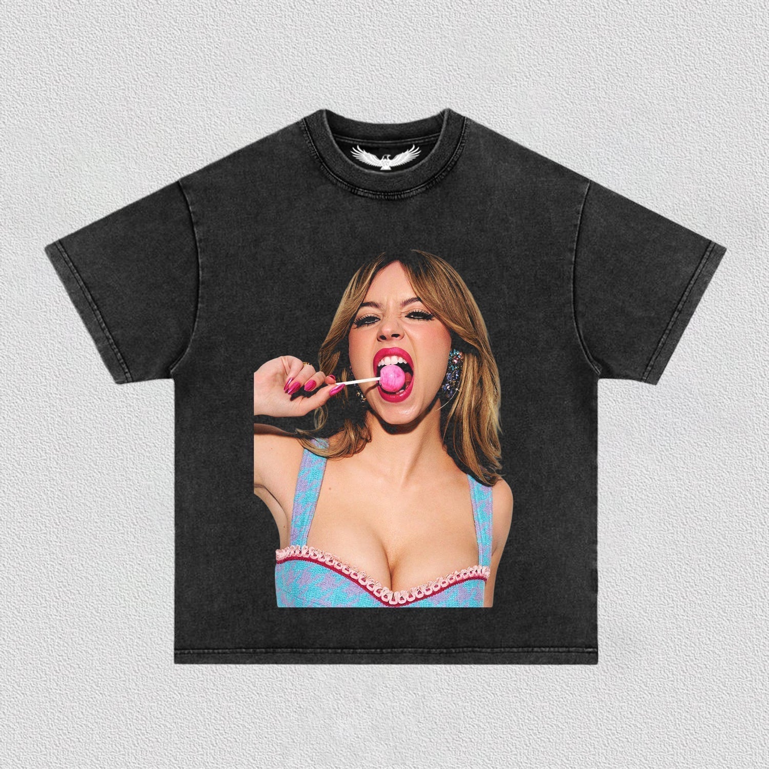 SYDNEY SWEENEY 12.10 TEE
