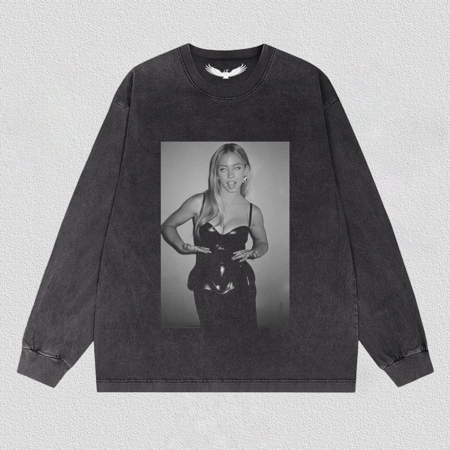 SYDNEY SWEENEY 12.6 TEE