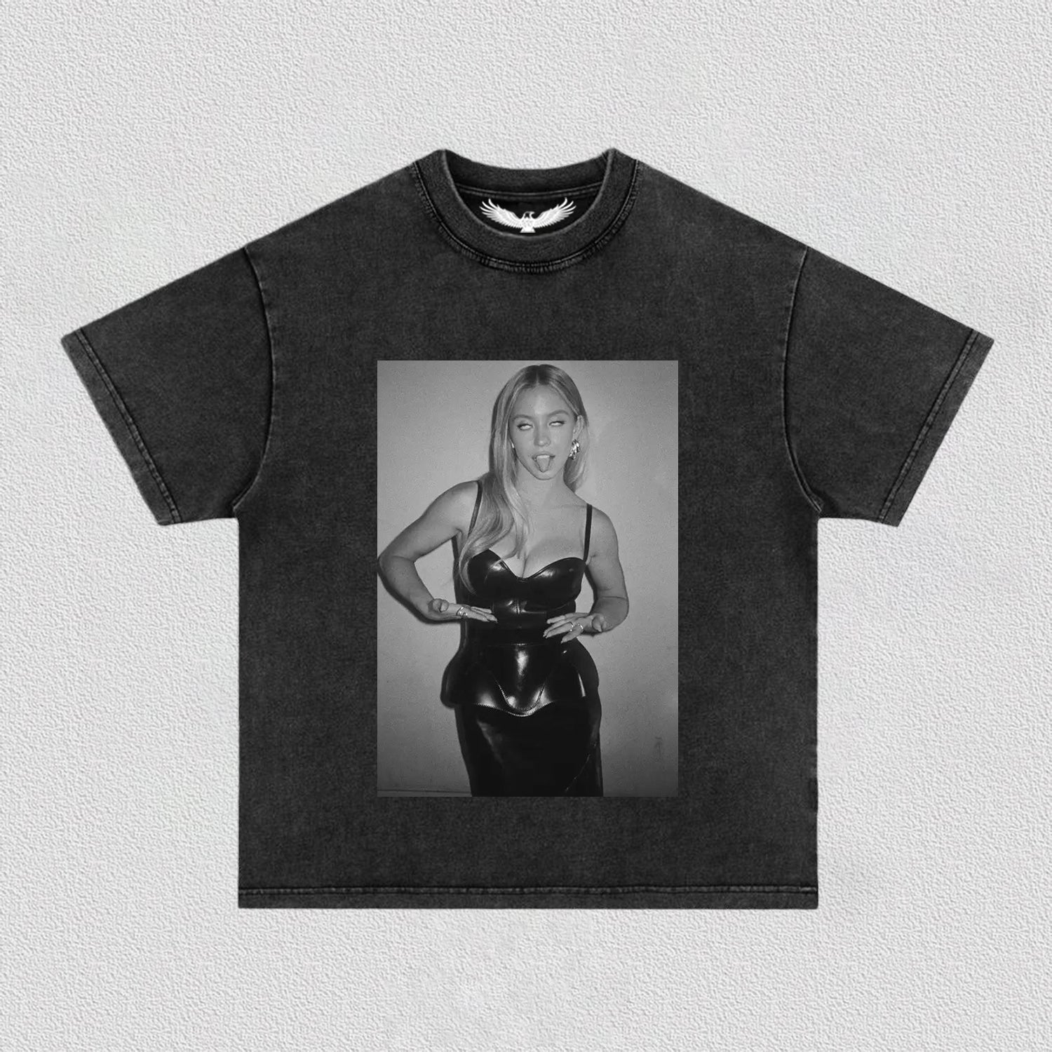 SYDNEY SWEENEY 12.6 TEE