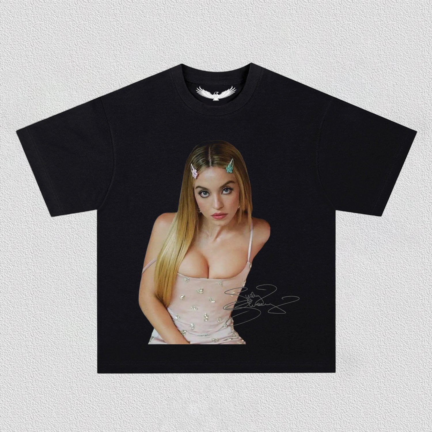 SYDNEY SWEENEY 12.10 TEE