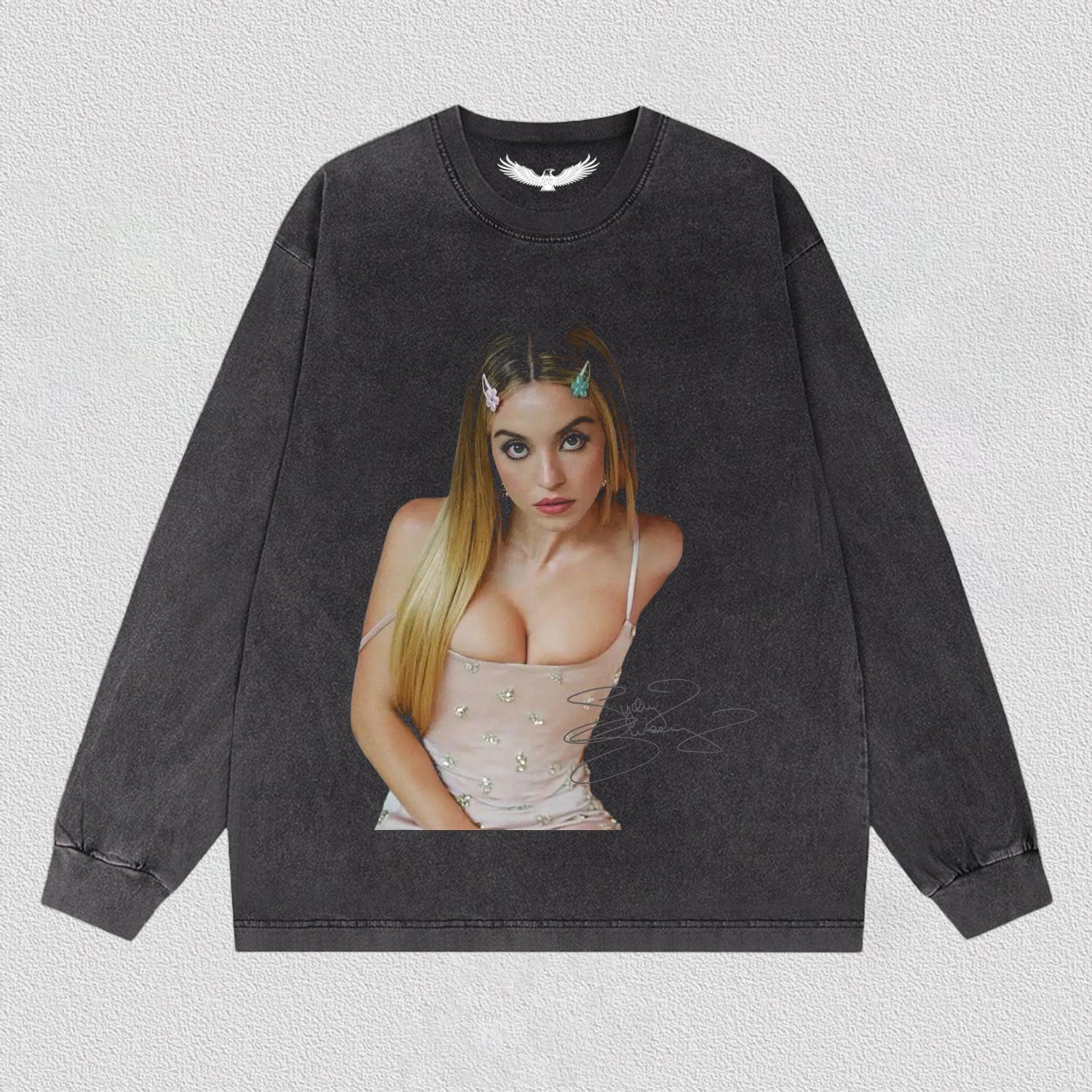 SYDNEY SWEENEY 12.10 TEE