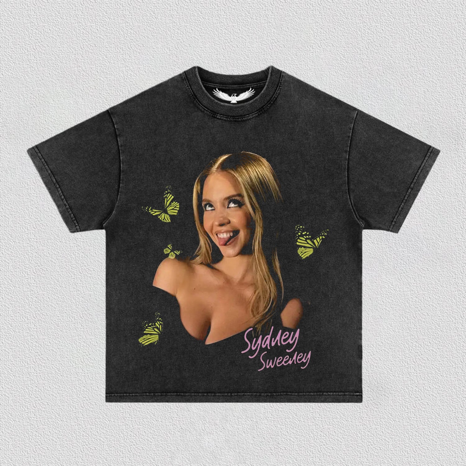 SYDNEY SWEENEY 12.17 TEE