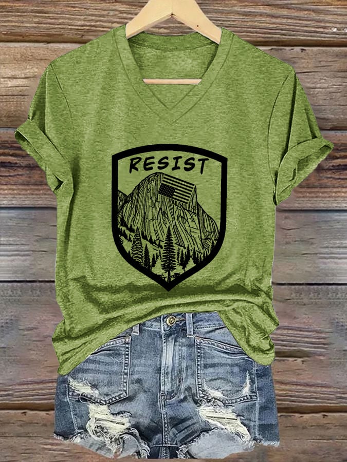 V-neck Retro Resist I Stand With The NPS Print T-Shirt
