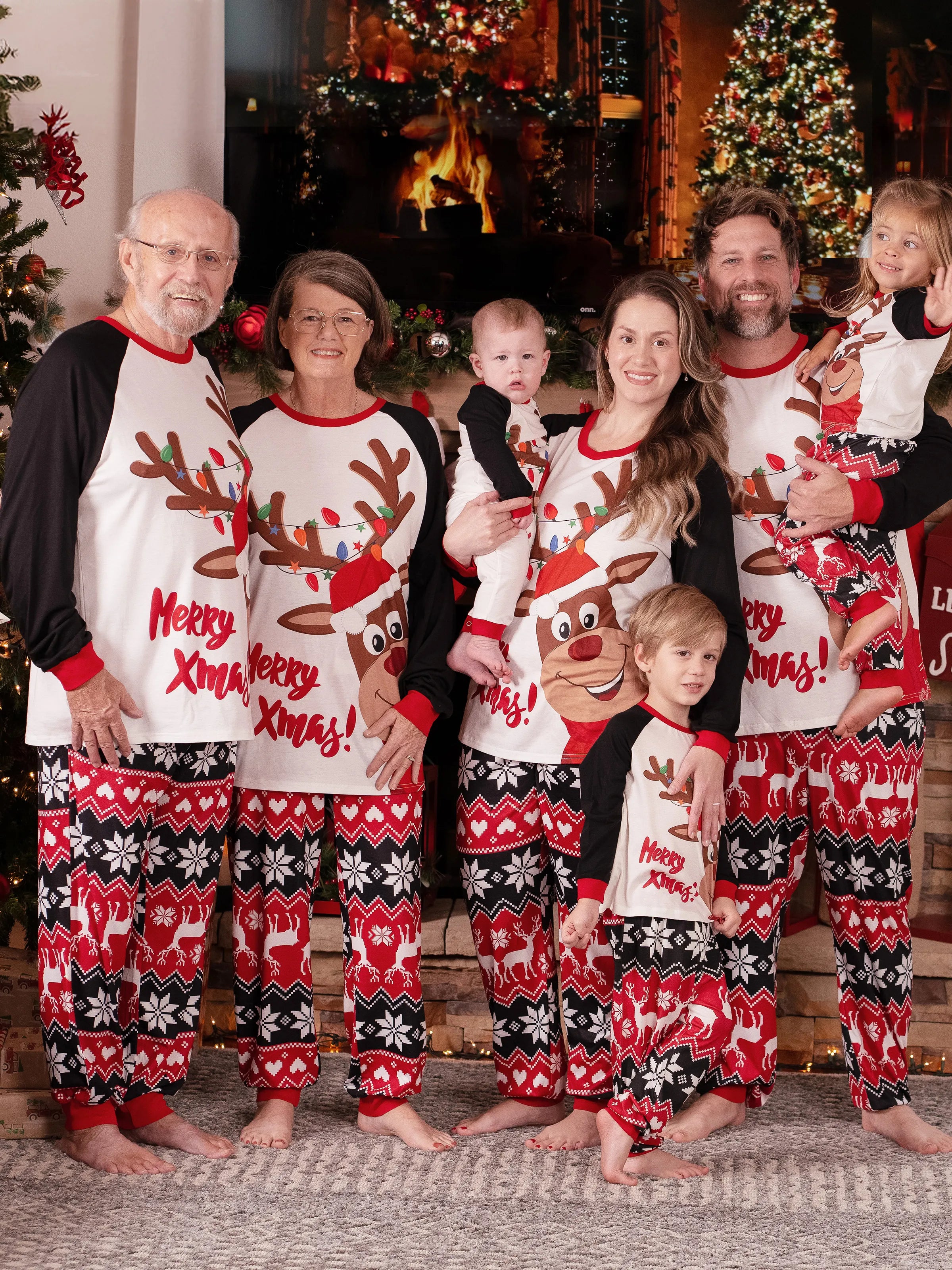 Christmas Reindeer Print Family Matching Pajamas Sets with Christmas Socks Black