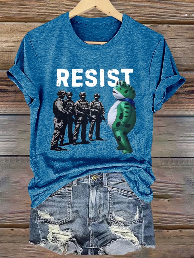 Women's Retro Resist Frog Print T-Shirt