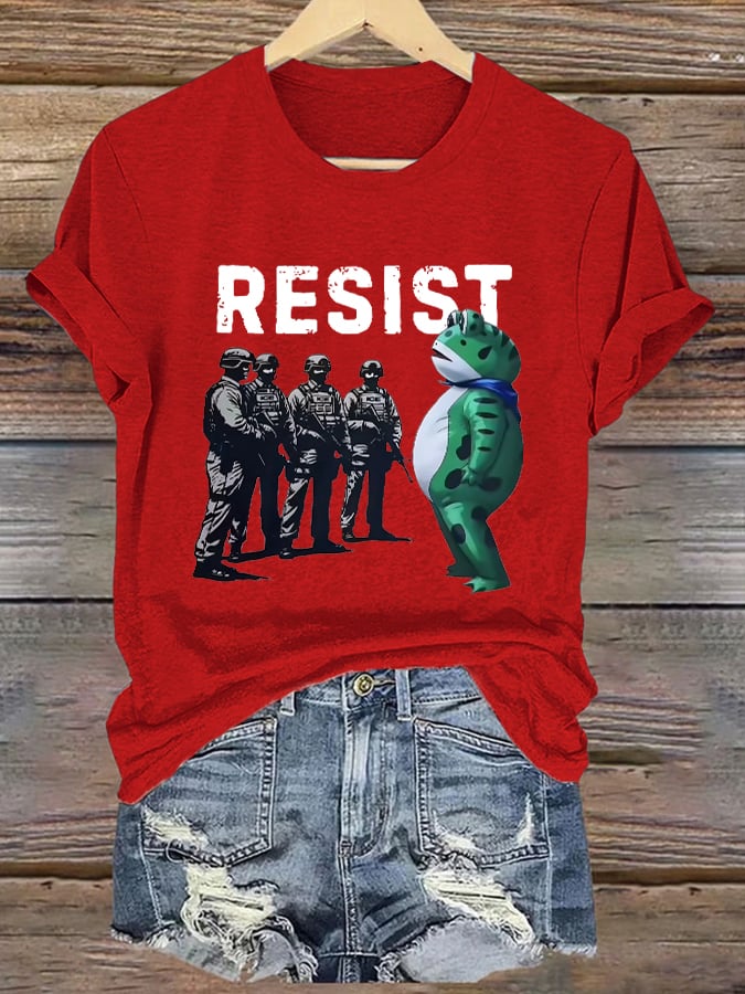 Women's Retro Resist Frog Print T-Shirt