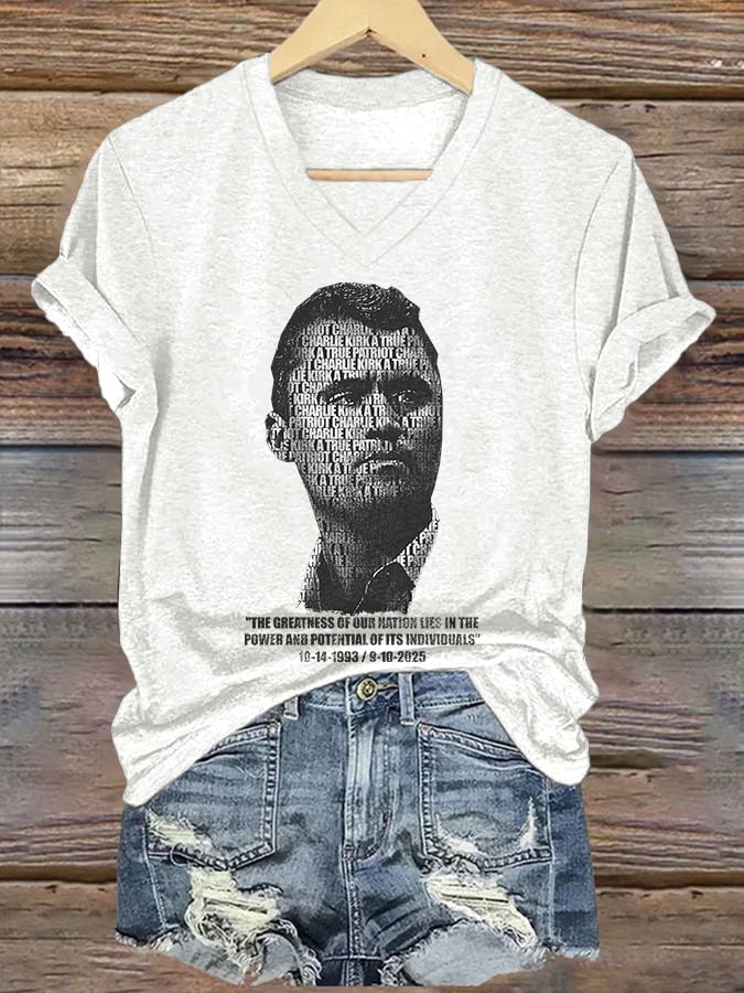 V-Neck Retro A True Patriot The Greatness Of Our Nation Lies In The Power And Potential Of Its Individuals Print T-Shirt