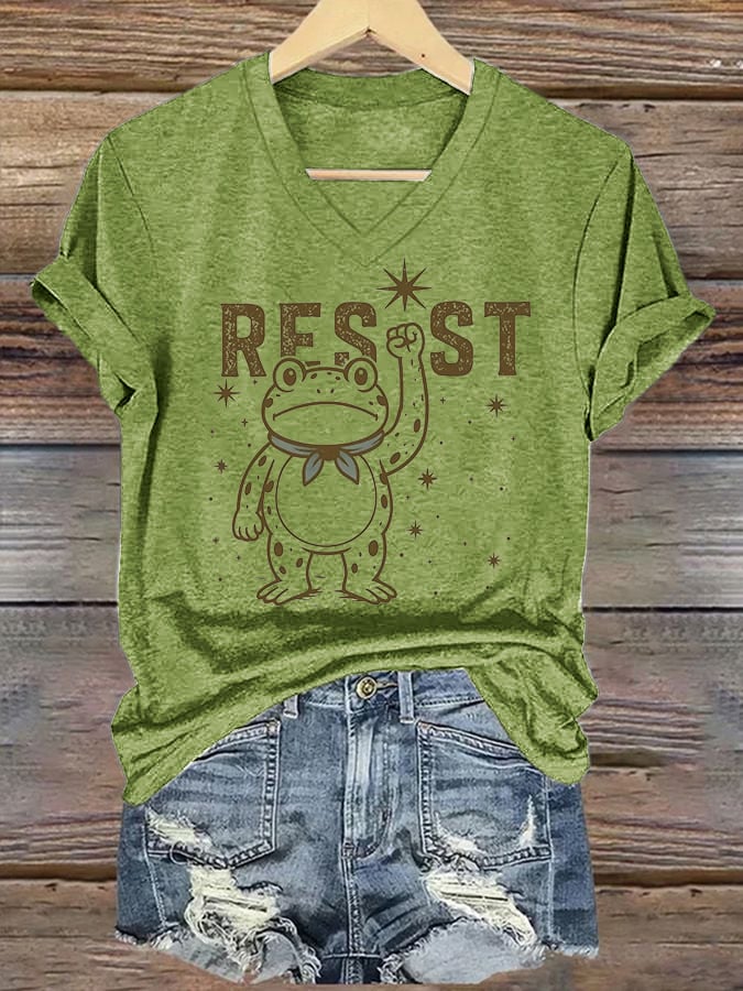 Women's Retro Resist Frog Print T-Shirt